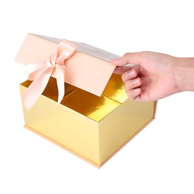 Kleid ISO9001 verwenden CMYK 4C, das Flip Top Boxes With Magnetic-Schließung druckt