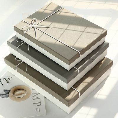 Mehrfachverbindungsstelle färbt steife Papiergeschenkbox