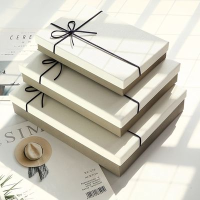Mehrfachverbindungsstelle färbt steife Papiergeschenkbox