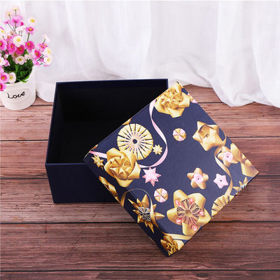 Das Marine-Blau-kundenspezifische kosmetische Verpacken packt 20*20*10cm mit Raffiabast-Papier ein