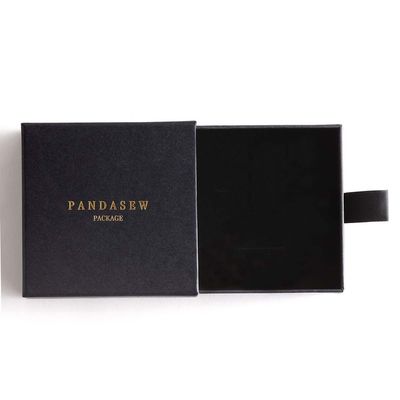 Ziehen Sie schwarzen Papphalsketten-Kasten mit 1.5cm starkem Schwamm aus